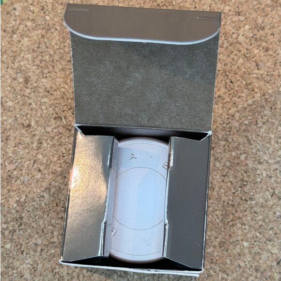 Becca Under Eye Brightening Corrector Medium to Deep Concealer Highlight Makeup - Picture 5 of 11